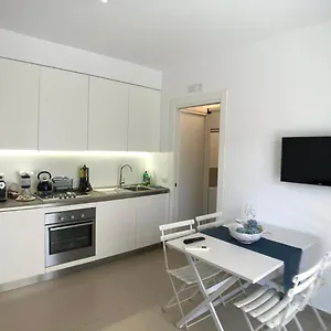 https://vista-mare-apartment.sicilyhotelsitaly.net